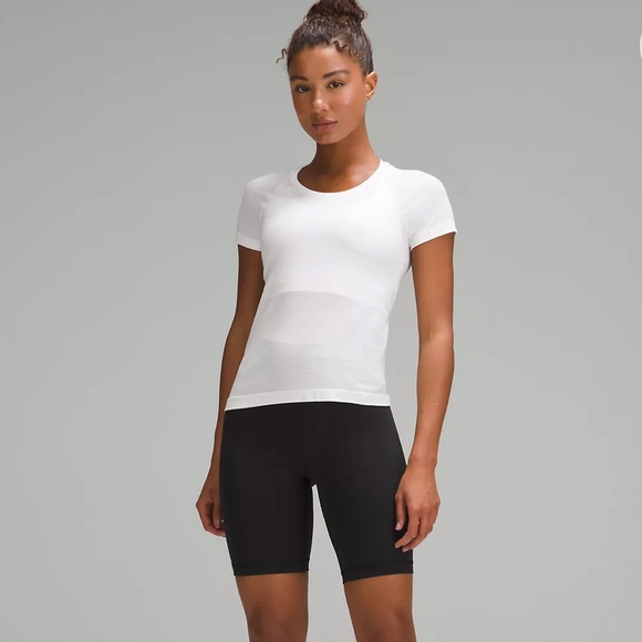 Lululemon Align High Rise Short 8” Black, Size 4 - Picture 1 of 11